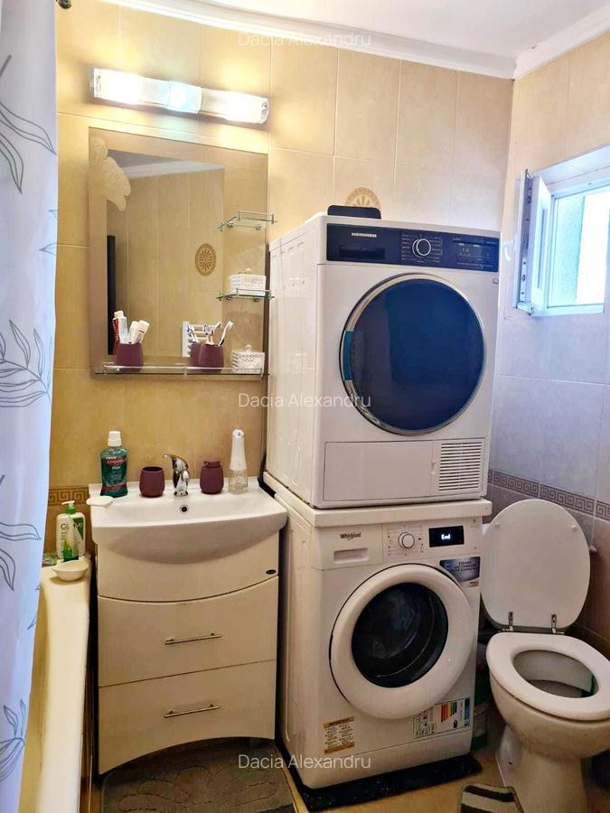 Apartament cu 3 camere decomandat în Dacia - 4
