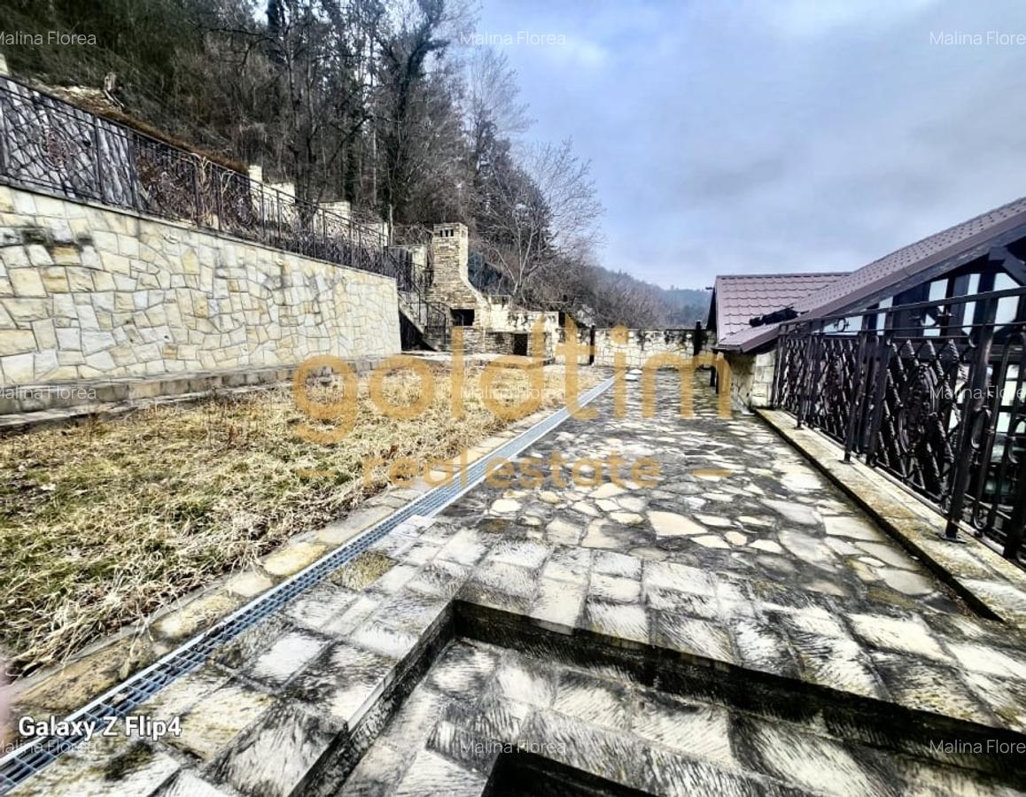 VILA IMPOZANTA P+3 /TEREN 800MP/ VEDERE PANORAMICA ASUPRA ORASULUI/ULTRACENTRAL - 48