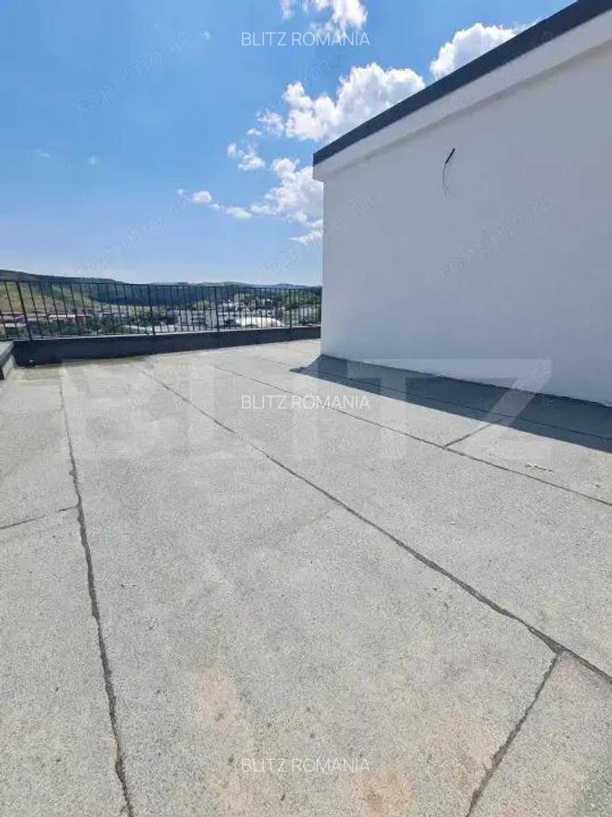 Casa de vanzare, cu 5 camere, 200 mp utili, 245 mp de teren, zona Teilor - 7