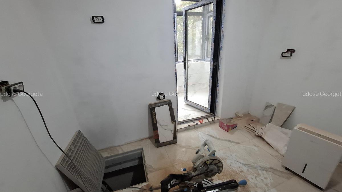 Dacia - ap 3 cam , parter/4 , dec, Suprafata 68,1 mp - 12