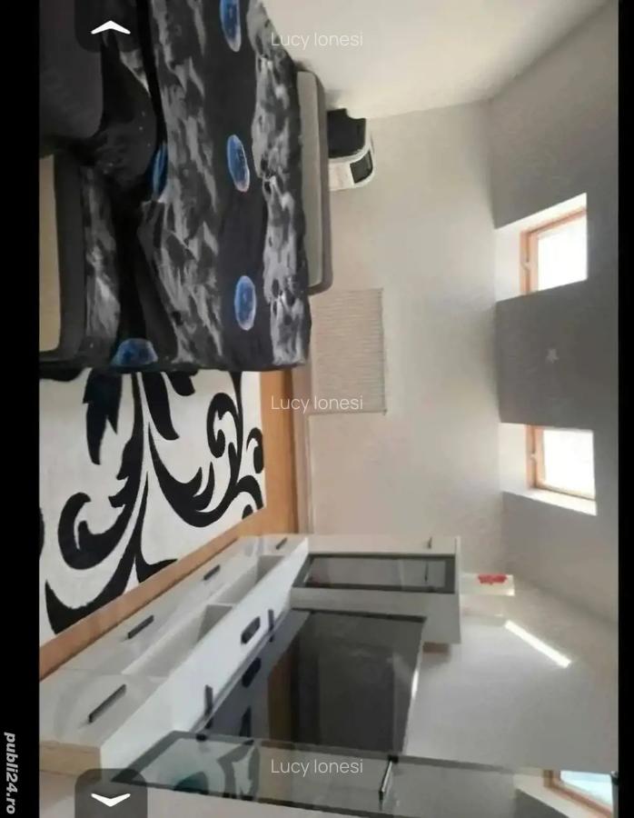 Proprietar Vand apartament 2 camere - 2