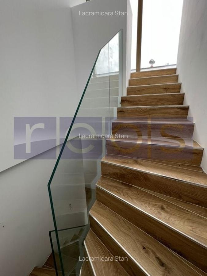 Apartament cu 4 camere, mobilat în Dacia - 10