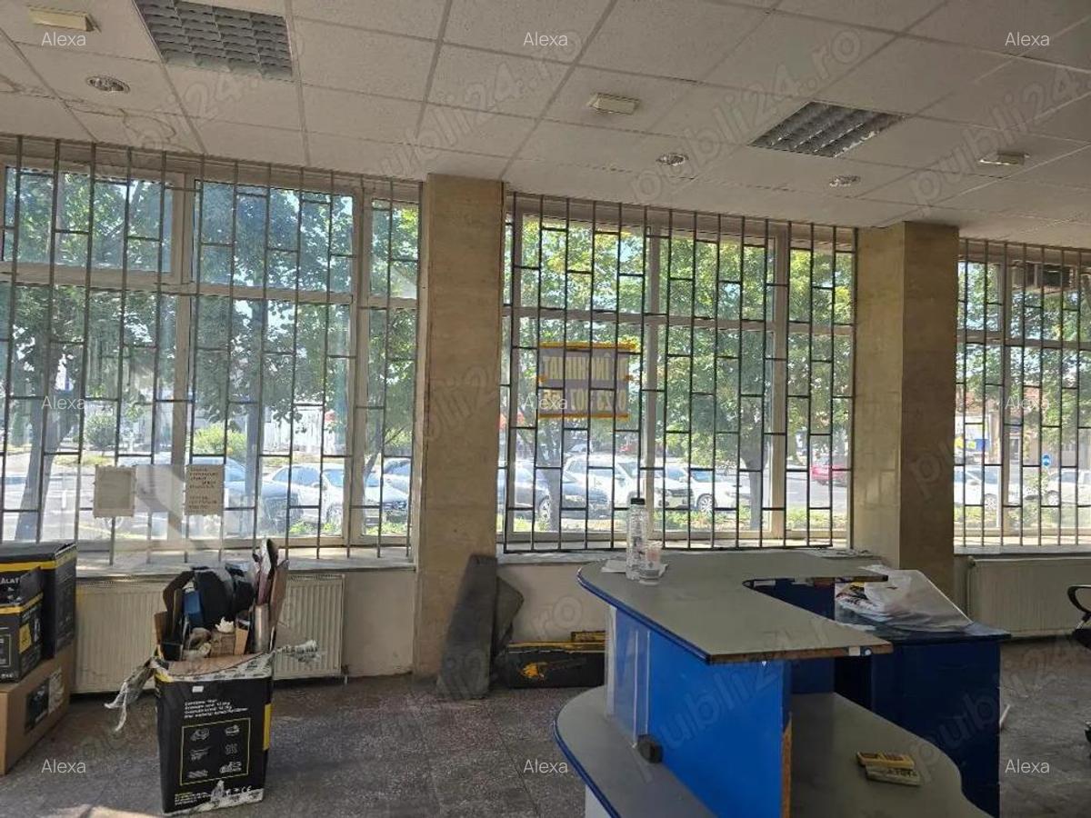 Chirie SP. Comercial , Decebal-OMV, Sc 142 mp , vitrat , zona circulata - 7