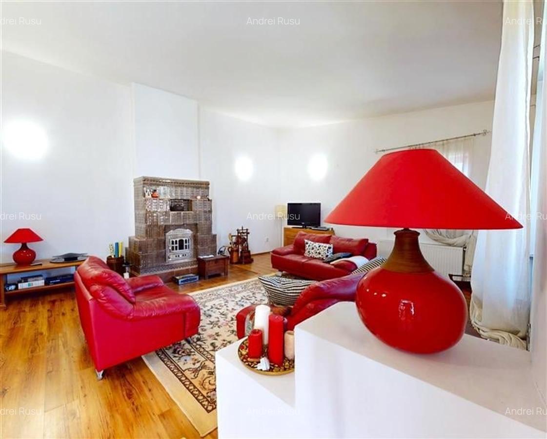 Tur LIVE!Casa cu arhitectura traditionala, curte spatioasa,foisor,Rucar-Bran - 11