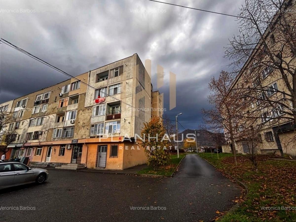 Garsoniera - etaj 2, in apropiere de liceul C. D. Nenitescu - 3