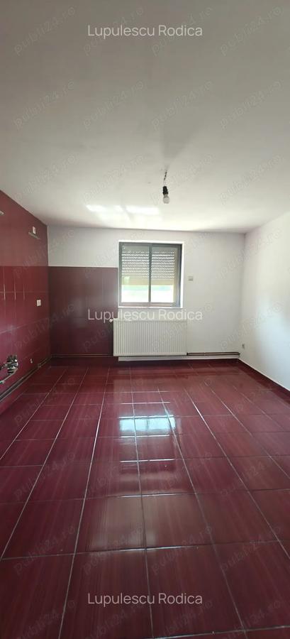 Casa de Vanzare - 6 Casa de Vanzare - 6