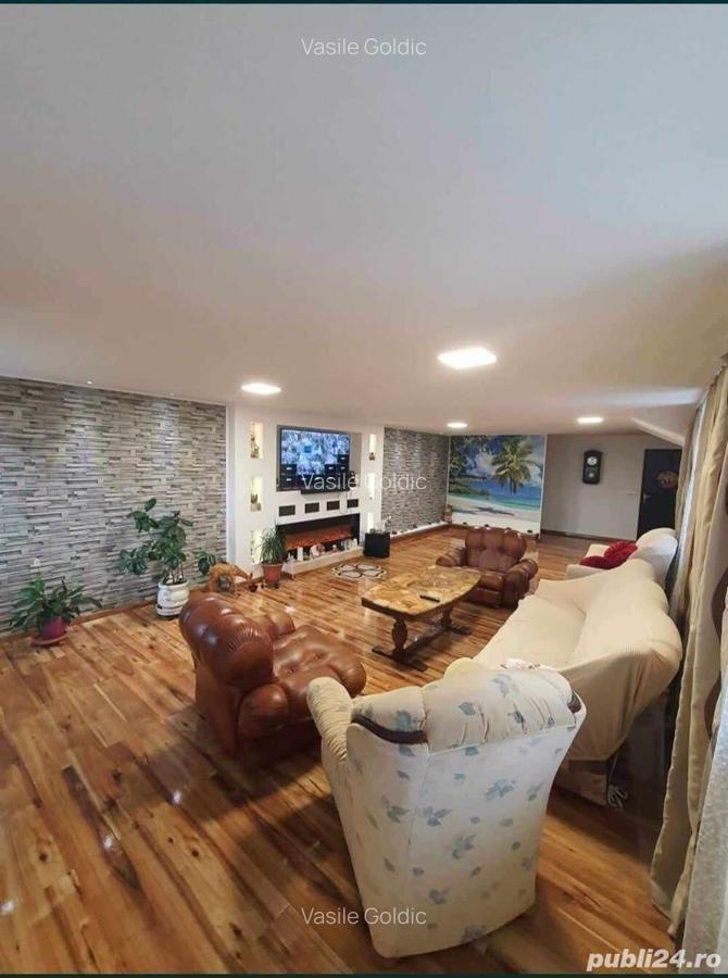 Spatiu comercial cu casa - 2 Spatiu comercial cu casa - 2