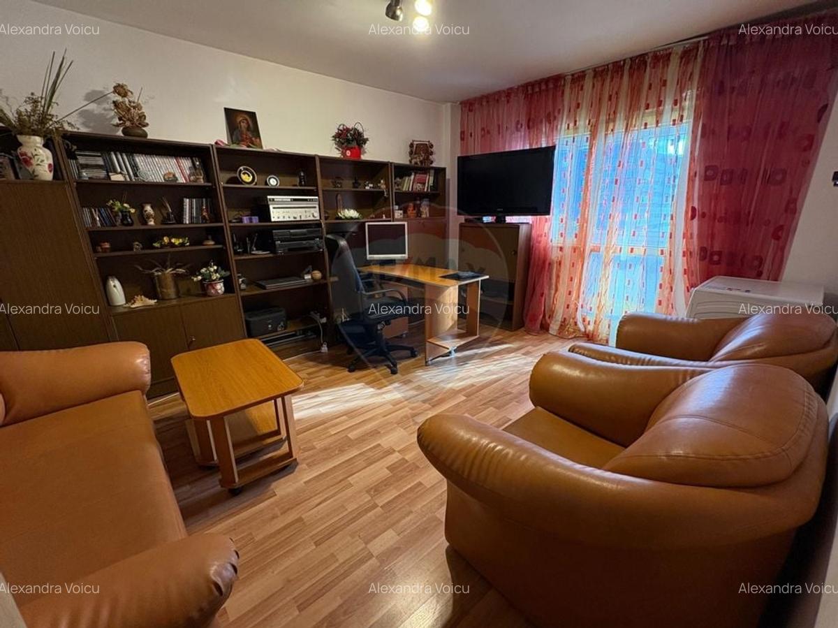 Apartament spatios cu 4 camere, vedere spectaculoasa, intrare Racadau - 9