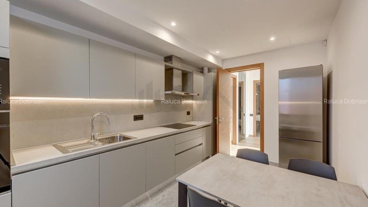 Apartament cu 3 camere decomandat în Primăverii - 10