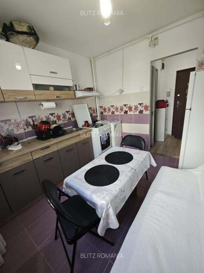 Apartament de vanzare, cu 1 camera, 22 mp, zona Bl. Unirii - 1