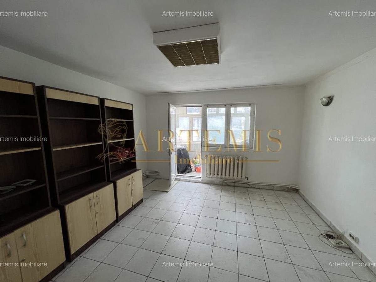 Apartament de 4 camere, decomandat, zona Independentei - 1