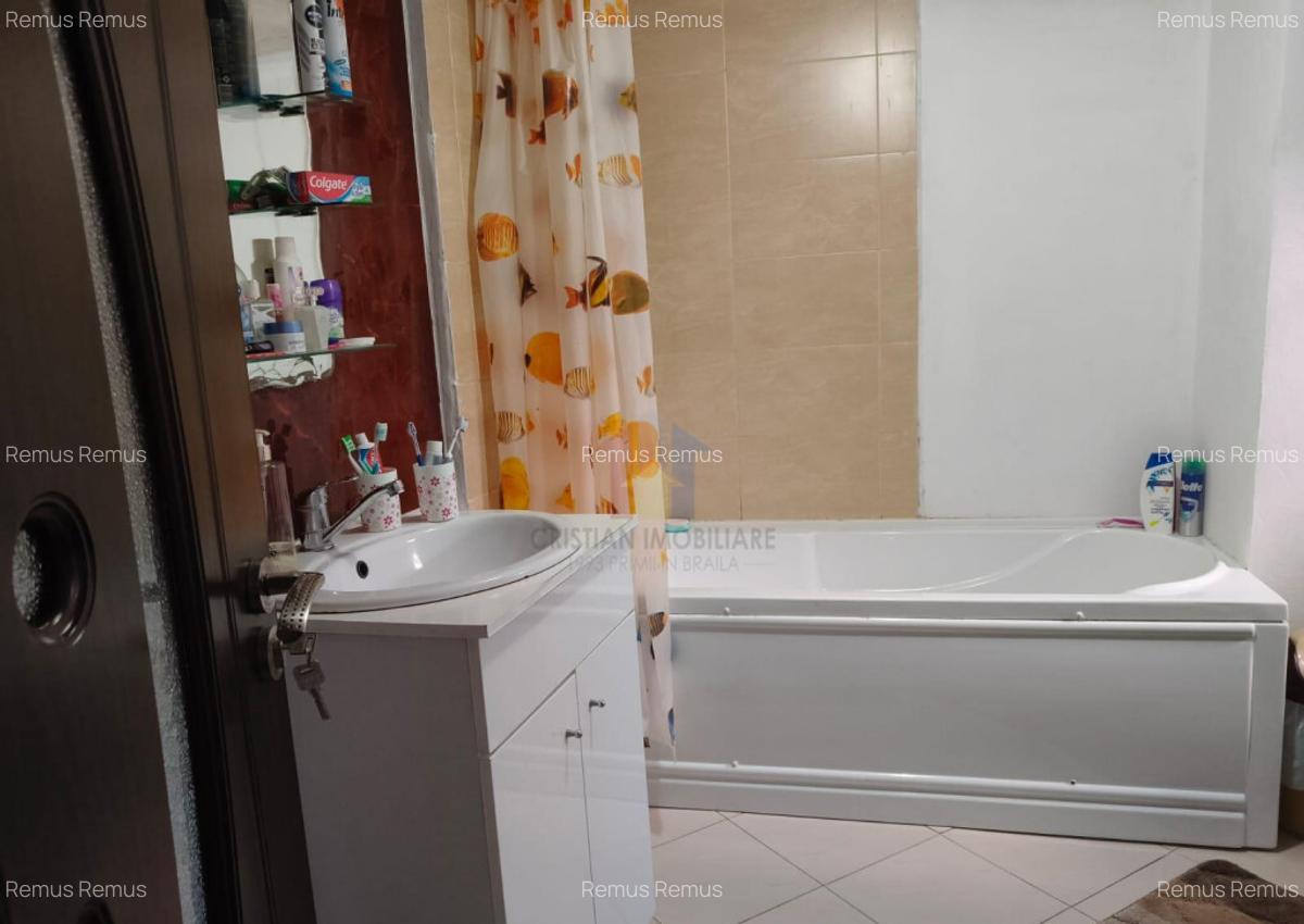 Casa 4 camere, Radu Negru, Teren - 264 mp - 9