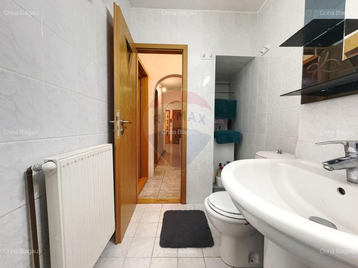 Apartament cu 3 camere, decomandat, pe strada Orsova - confort, eficie - 10