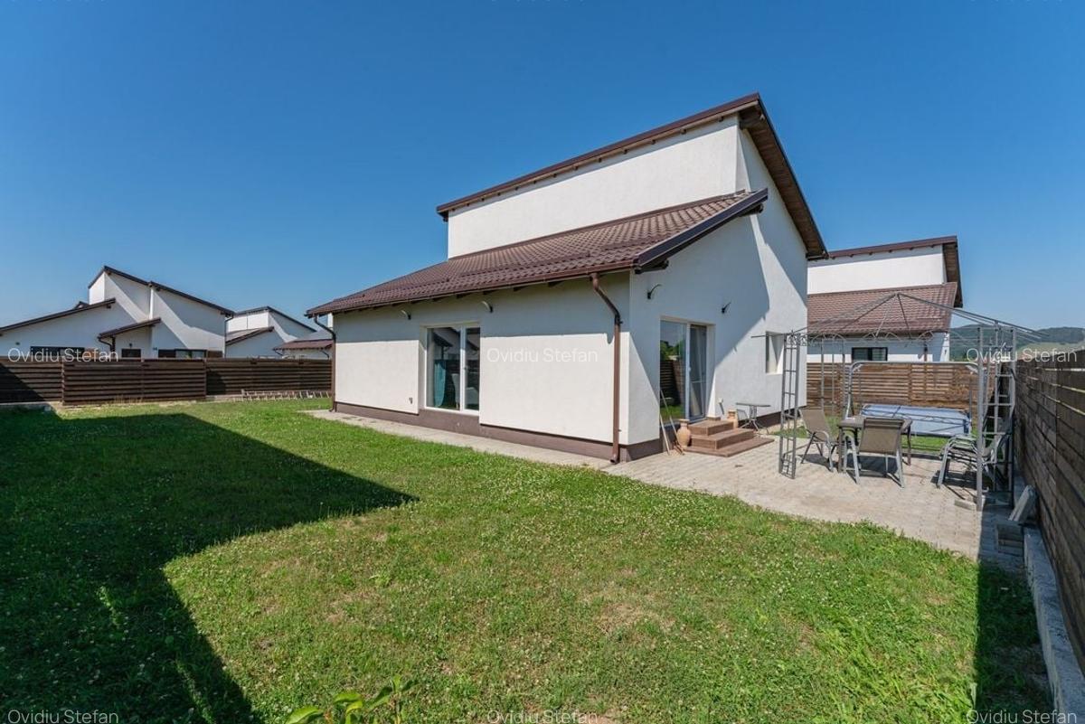 Casă Individuală de Închiriat, Încălzire în Pardoseală, Teren 400 mp - 1