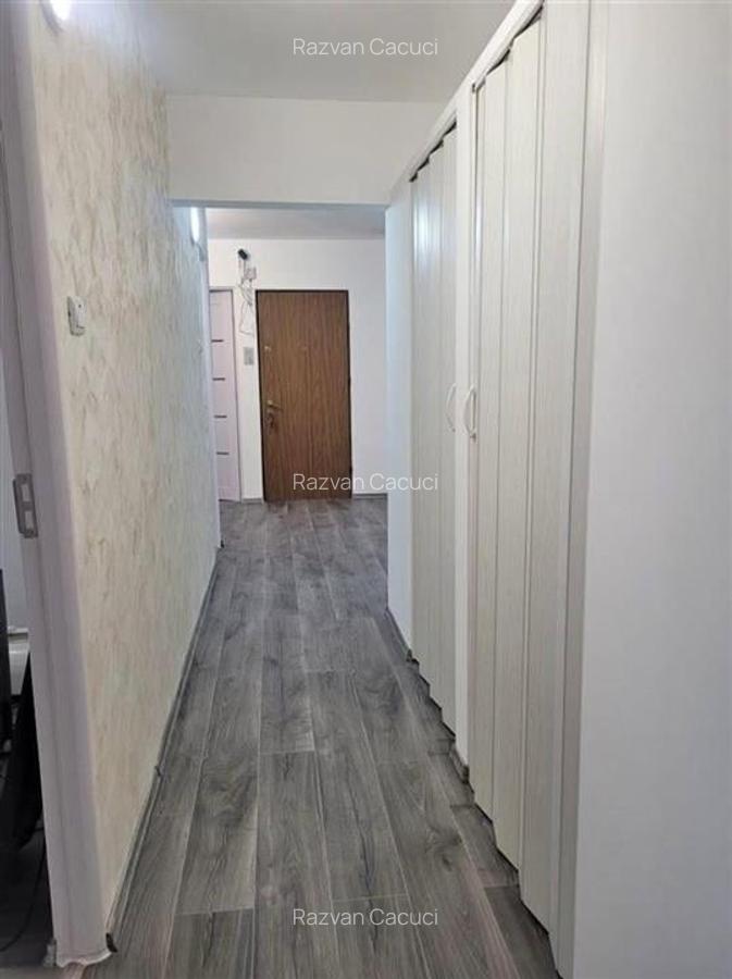 RECO Apartament 3 camere decomandat - 1