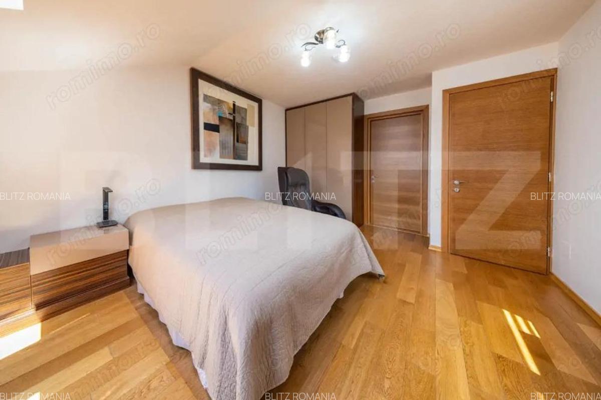 Vila exclusivista cu 6 camere ?i panorama superba Trei Brazi, Predeal - 1