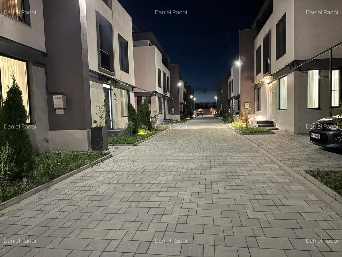 Exclusivitate-Mamaia Sat, P+2, mobilata-utilata, 4 camere, parcare, termen lung - 7