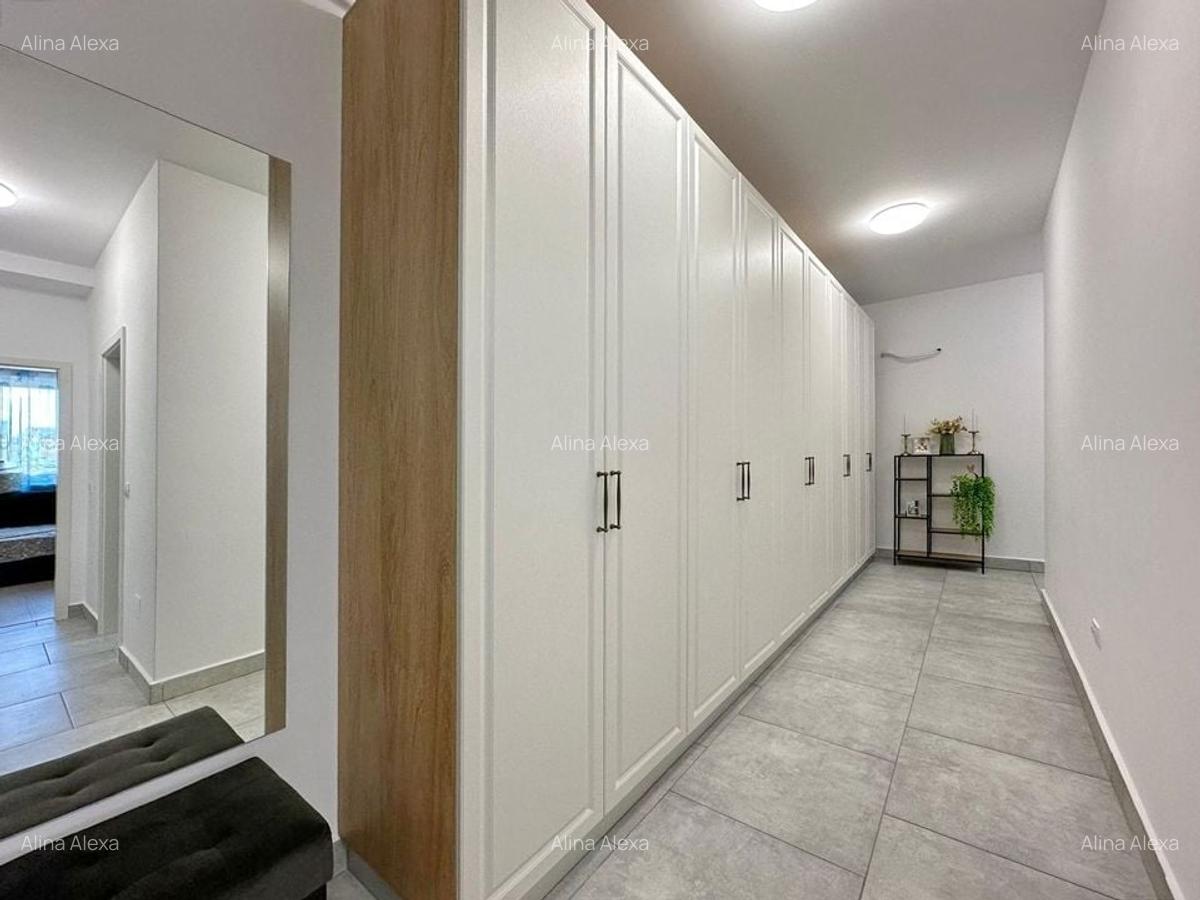 Apartament cu 3 camere, mobilat în Tractorul - 12