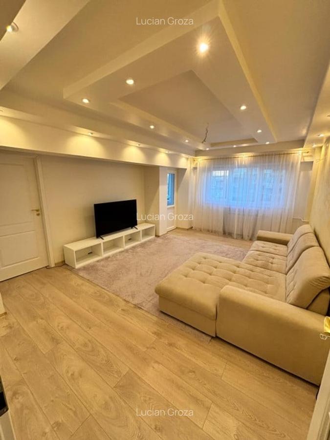 Inchiriere apartament 4 camere Mosilor. - 1