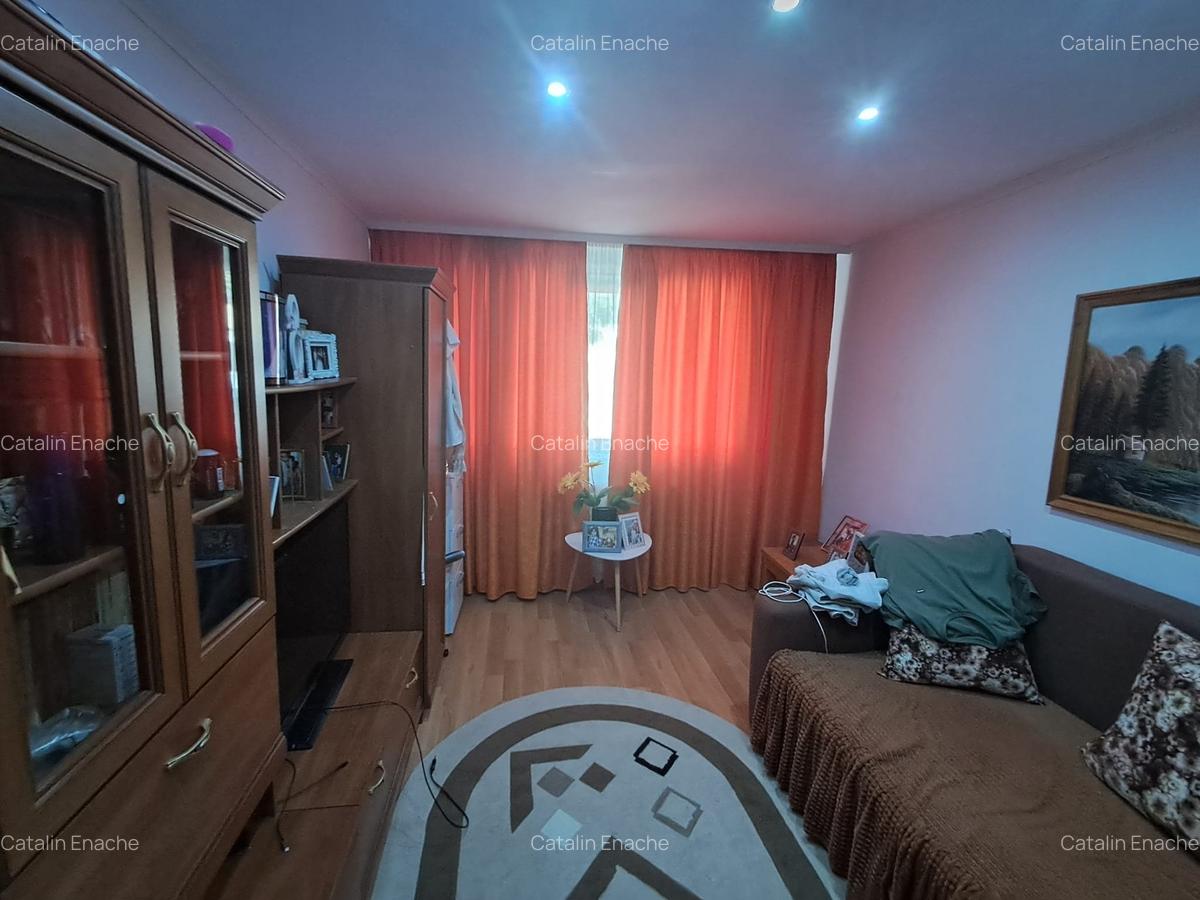 Apartament 3 camere Zona Jandarmerie - Strada Plevnei - etaj 3/3  - 65 mp - 22