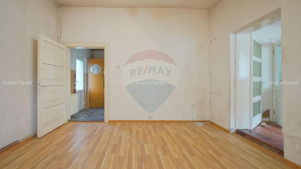 Casa saseasca de renovat, cu teren, Scheii Brasovului - 10