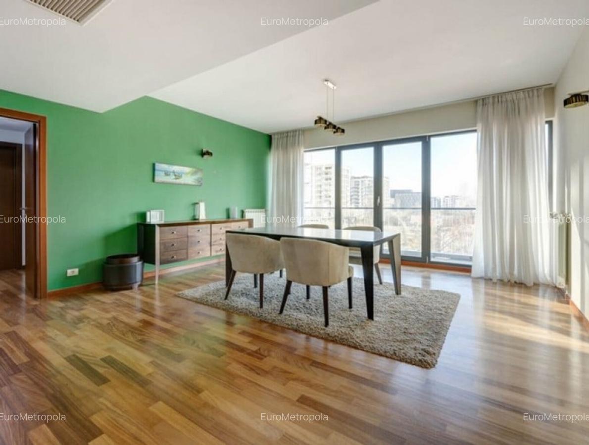 Apartament cu 4 camere decomandat în Herăstrău - 2