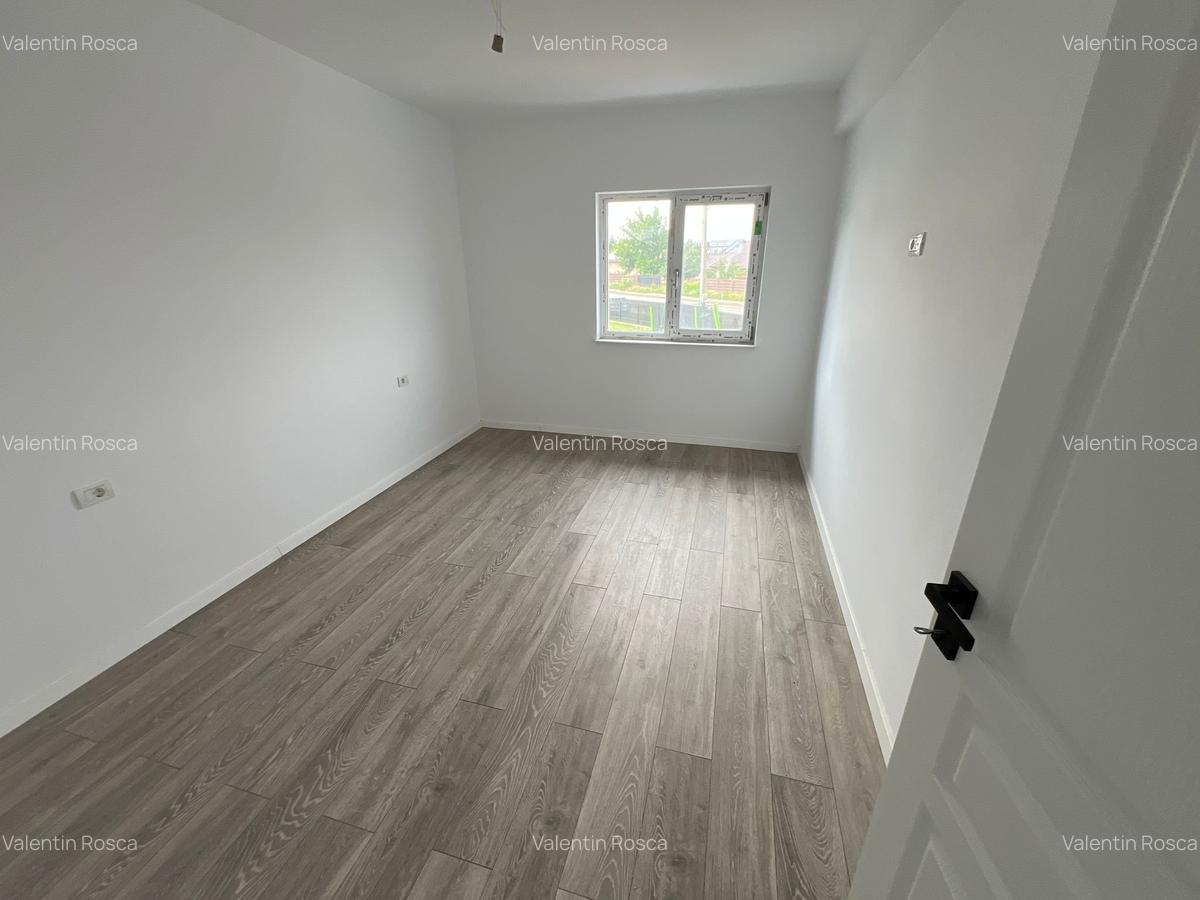 Vila superba la strada principală - finisaje de lux, direct de la proprietar - 8