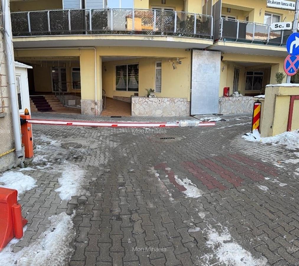CEL MAI MIC PREȚ DIN ORAȘ.Spațiu Comercial  183mp Open Space,Brașov -CENTRU - 11