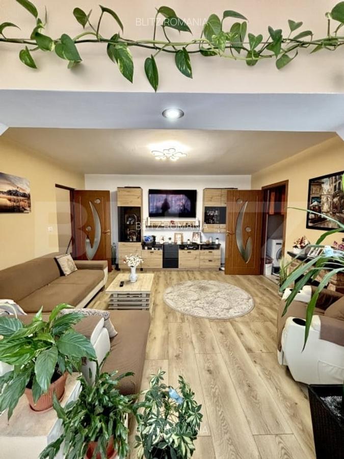 Apartament cu 3 camere, 2 bai, 2 logii, Etaj 1, Calea Buziasului - 3