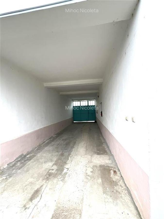 VILA CU 11 CAMERE, BEIUS - 41