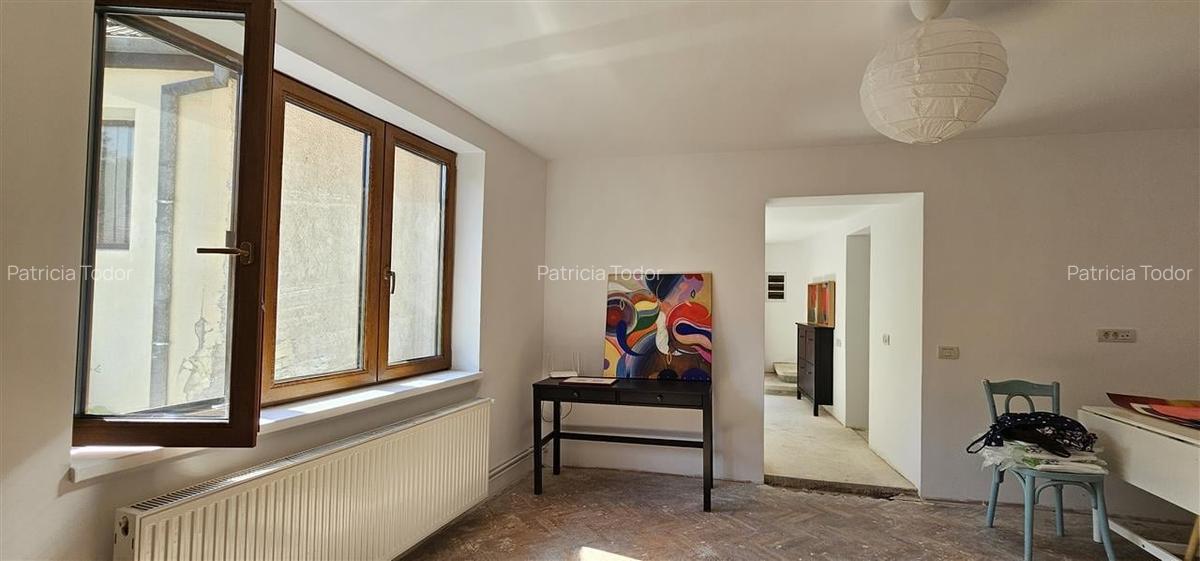 Casa cu curte si parcare in Schei - 7