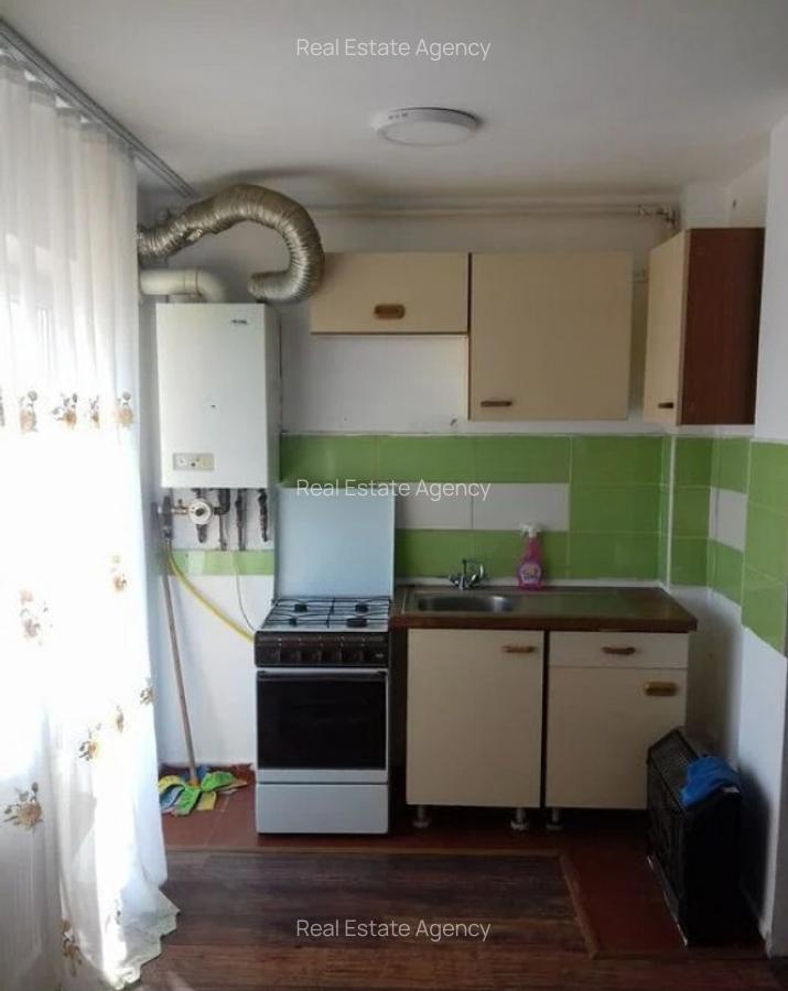 1 camera in zona Bucovina - 2