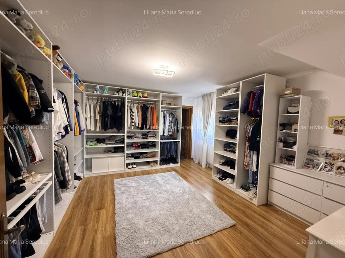 Casa de vanzare cu 7 camere - 8