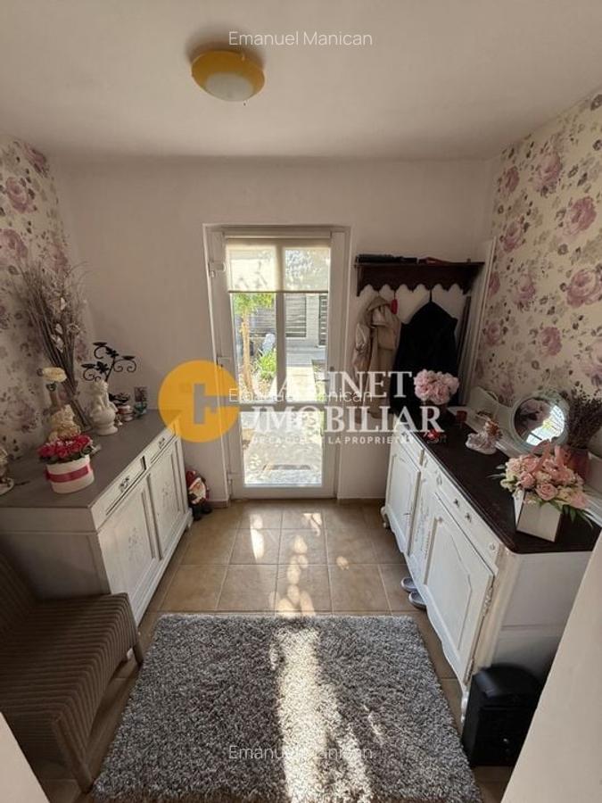 Aroneanu - Casa la asfalt - 420mp teren - 3 camere - Canalizare - 11