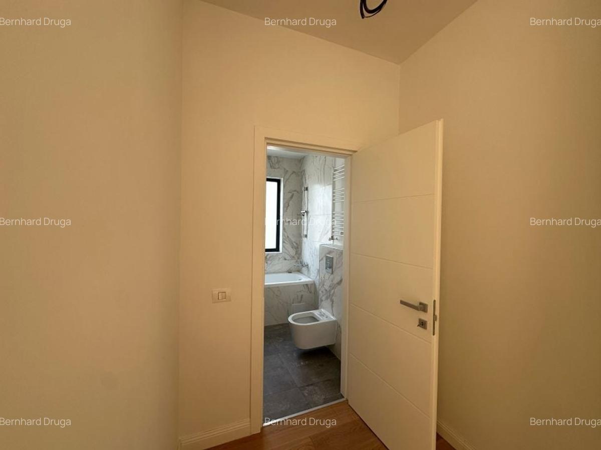 Eleganță Contemporană pe Trei Niveluri - Triplex cu Terase Panoramice - 6