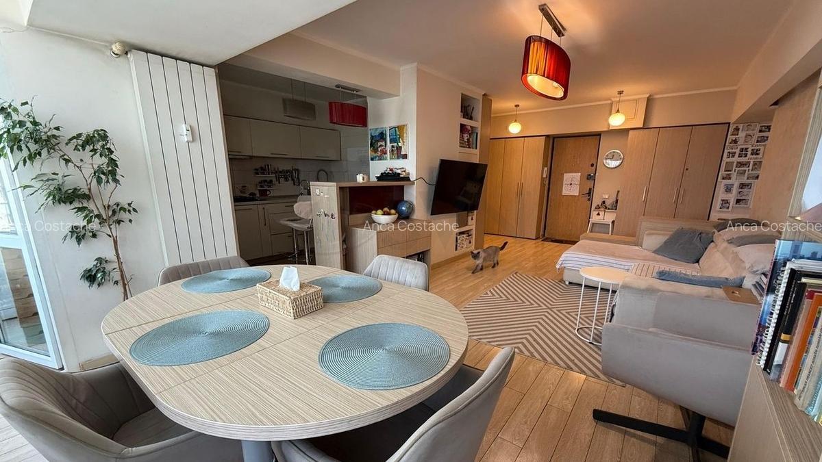 Apartament cu 3 camere decomandat în Calea Victoriei - 2