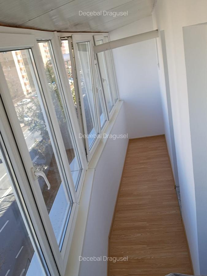 Apartament cu 3 camere decomandat în Griviței - 10