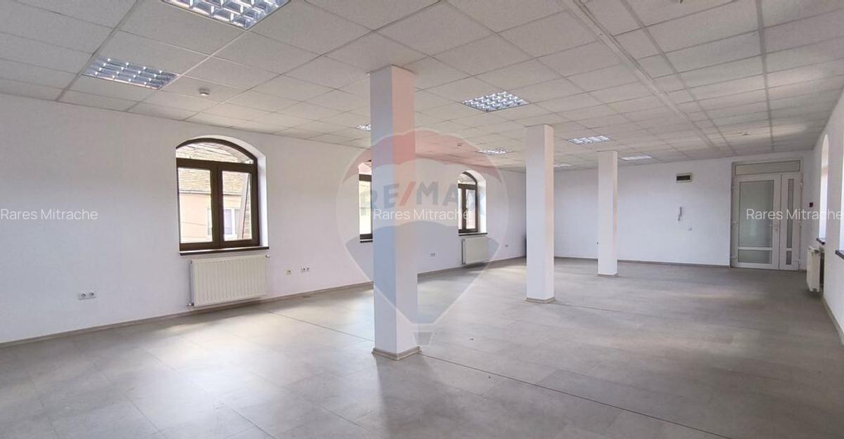 Spa?iu comercial de inchiriat in Piata Agroalimentara di... - 10