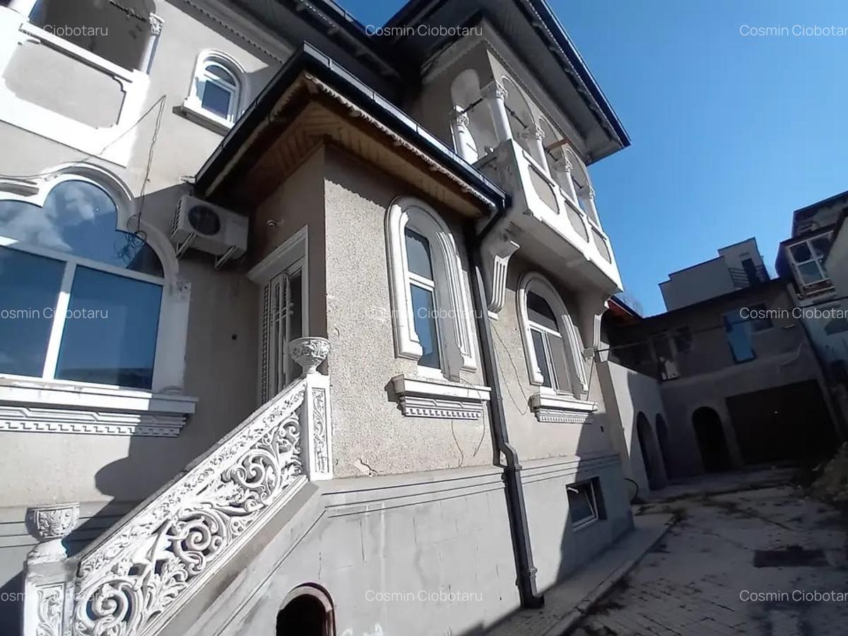 Vilă de Epocă Spatioasă în Zona Vitan Mall - 6