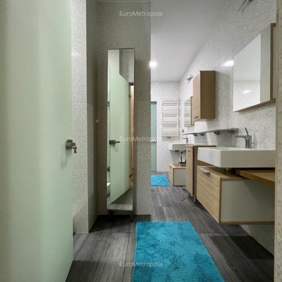 Casă cu 8 camere în Băneasa - 6