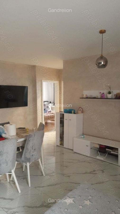 Vand apartament 3 camere Floresti - 4