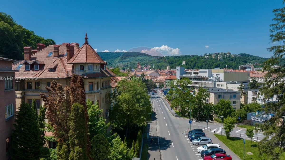 Apartament cu 5 camere decomandat, mobilat în Centrul Istoric - 2