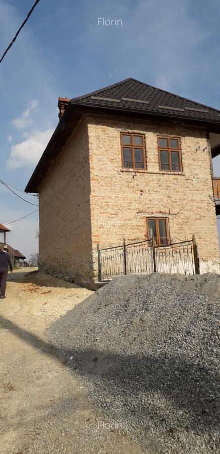 Casa si teren generos de vanzare-Olanesti(sat Tisa) - 5