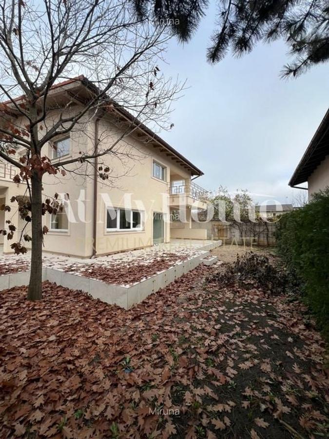 VILA INDIVIDUALA RENOVATA RECENT 600MP TEREN // 7 CAMERE- PIPERA - 4