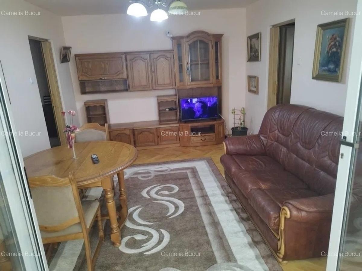 Apartament cu 2 camere semidecomandat în Podu Roș - 2