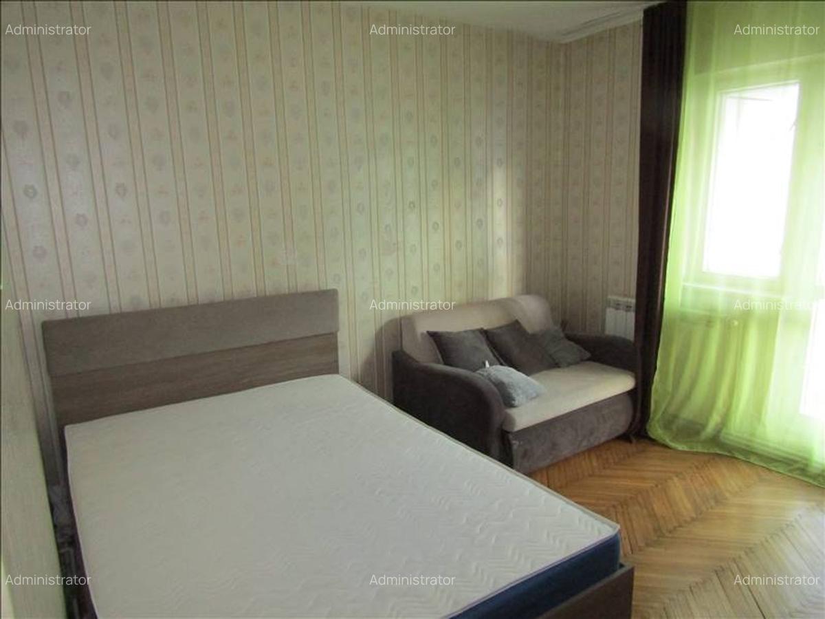 Apartament doua camere, decomandat, central , str. Noica - 4