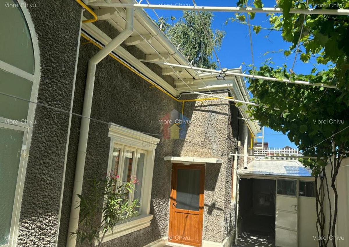 Casa 5 camere, caramida, Teren - 250 mp, zona Centrala - 3