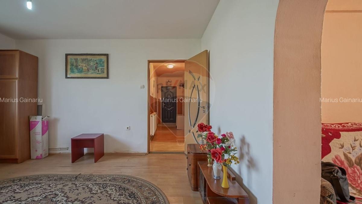 Apartament cu 4 camere, Brasov, Str. Fundaturii (aproape de aeroport) - 8