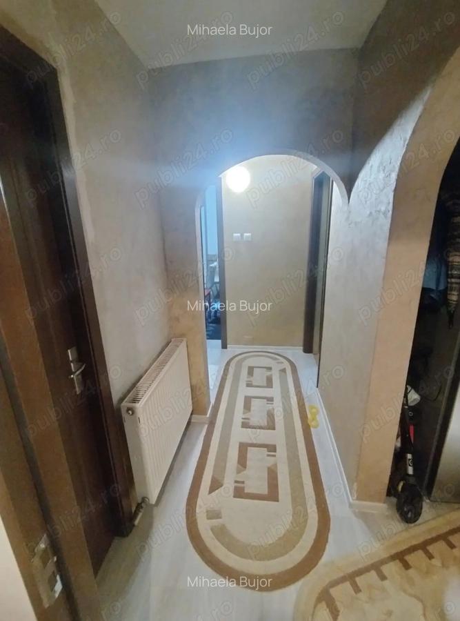 De vanzare apartament camere 3 - 3