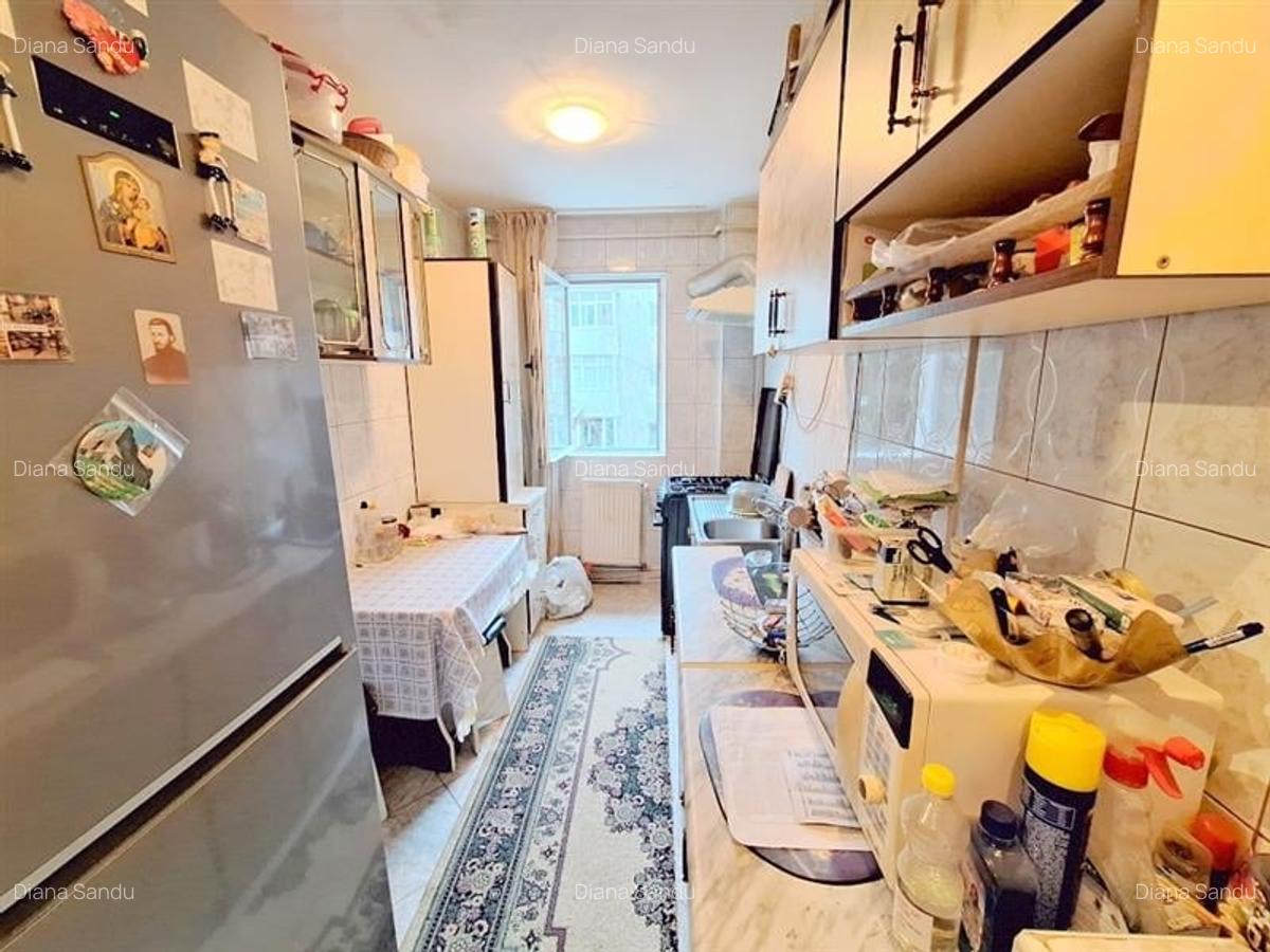 Apartament 3 camere semidecomandat zona Bazinul de Innot - 3